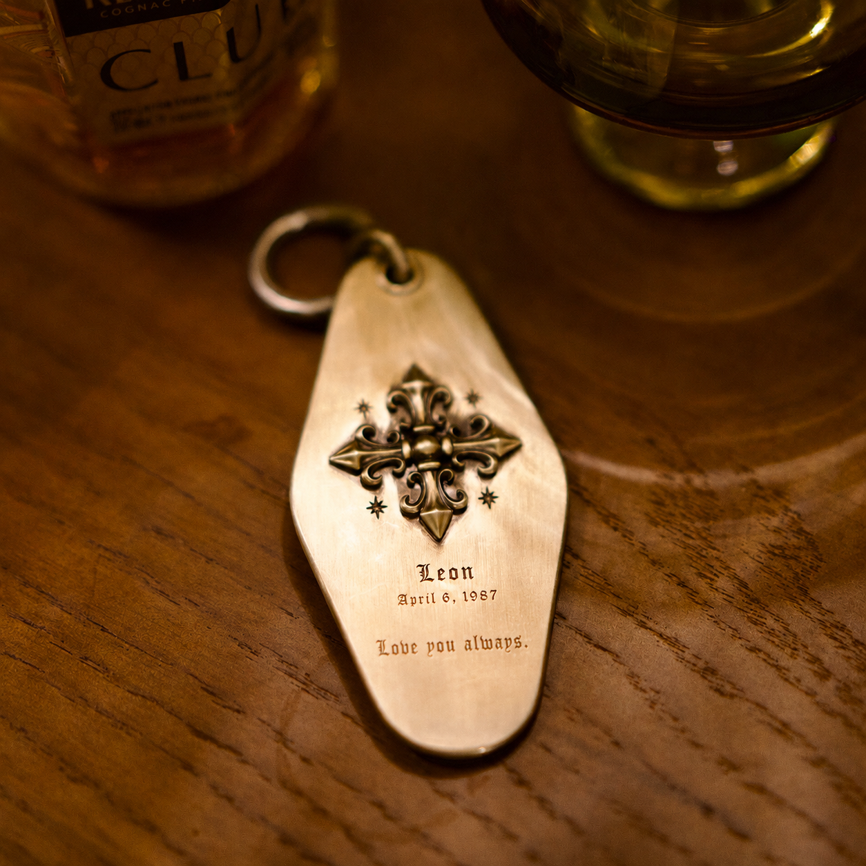 Fleur-de-Lis Crest Personalized Keychain